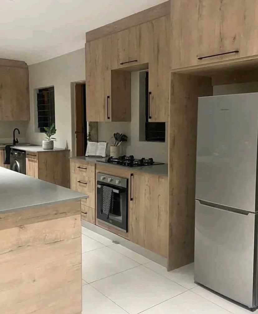 Kitchen Sets & Wardrobes