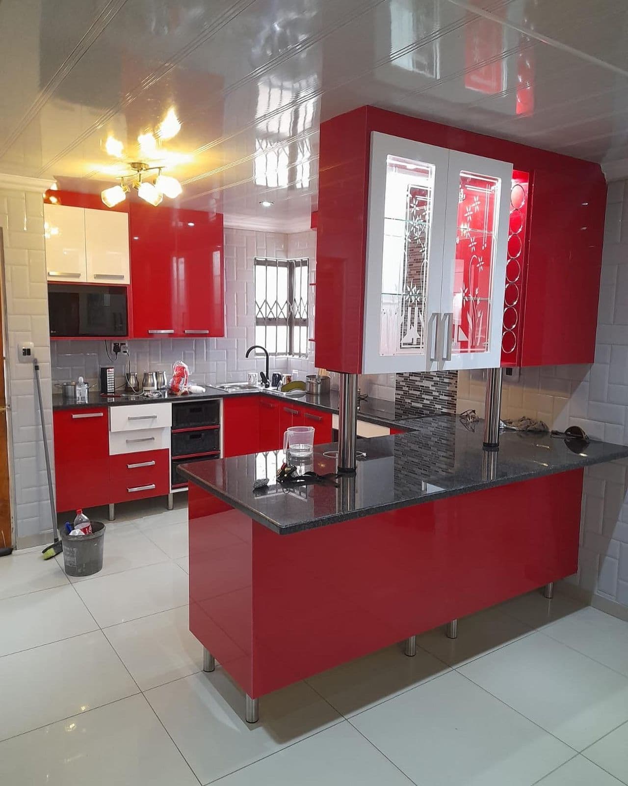 Kitchen Sets & Wardrobes